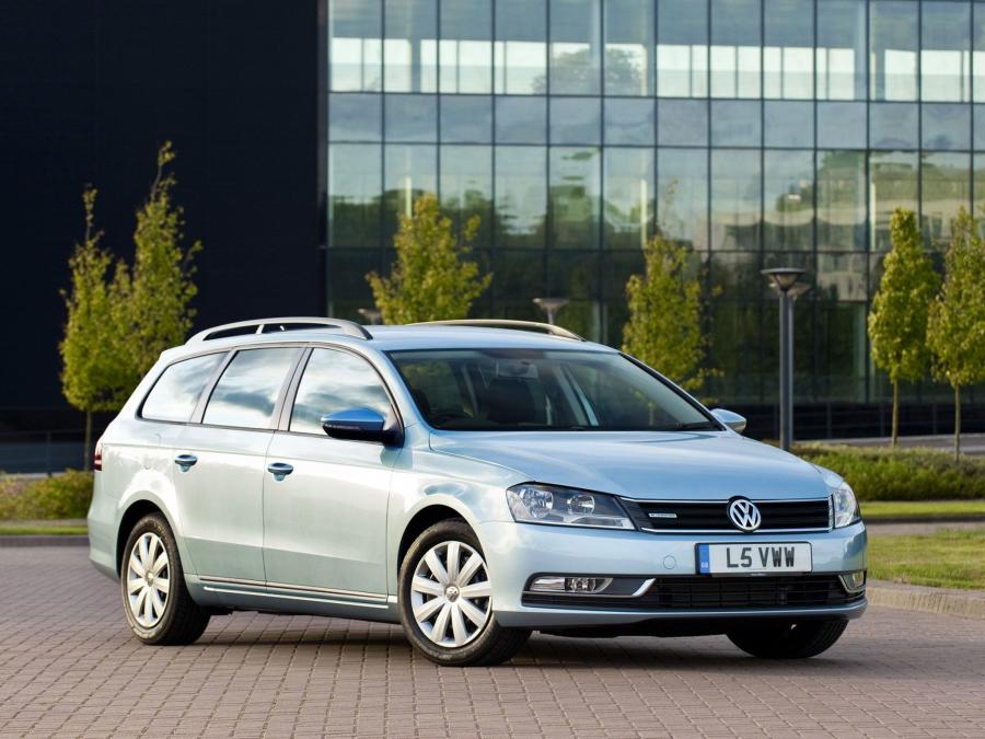  Volkswagen Passat BlueMotion Variant 2010 года  (UK) (фото 11 из 11)